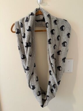 Cashmere Gray Infinity Scarf with Skull Pattern
